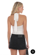Load image into Gallery viewer, LOW RISE DENIM MINI SKIRT IN BLACK
