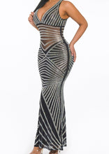 Load image into Gallery viewer, ALDA MAXI DRESS
