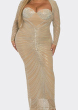 Load image into Gallery viewer, ALMINA CURVY MAXI DRESS
