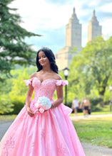 Load image into Gallery viewer, PRINCESA BALL GOWN *RENTAL*
