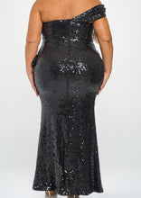 Load image into Gallery viewer, ONE SHOULDER CURVY SEQUIN GOWN
